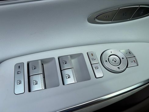 New 2026 Genesis GV70 2.5T Advanced AWD/4WD image 13