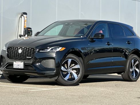 Used 2025 Jaguar F-PACE R-Dynamic S image 1