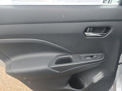 New 2025 Nissan Versa SV w/ Trunk Package image 26