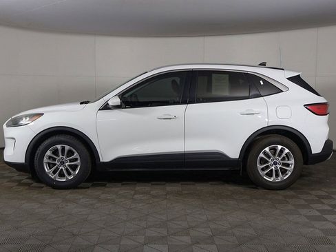 Used 2021 Ford Escape SE FWD image 14