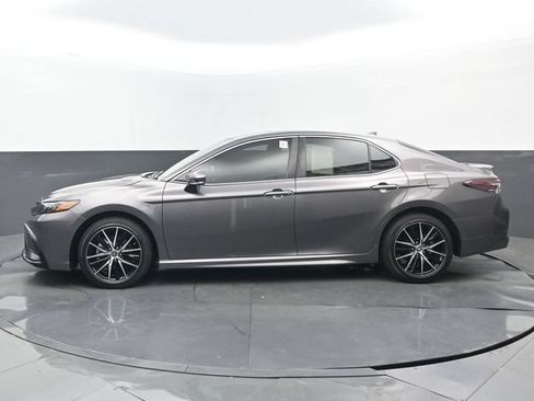 Used 2024 Toyota Camry SE w/ Convenience Package FWD image 23