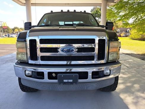 Used 2009 Ford F250 Lariat image 2