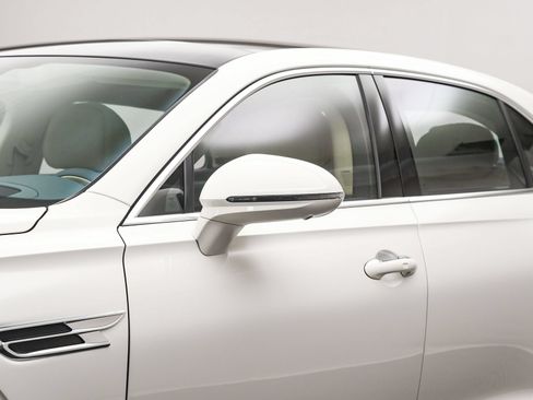 New 2026 Bentley Flying Spur Plug-In Hybrid AWD/4WD image 14