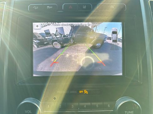 Used 2019 Ford Expedition Max XLT w/ Equipment Group 202A image 27