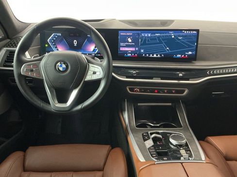Certified 2025 BMW X7 xDrive40i AWD/4WD image 9