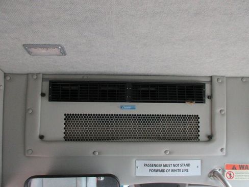 Used 2019 Chevrolet Express 4500 w/ Shuttle Bus Package RWD image 4