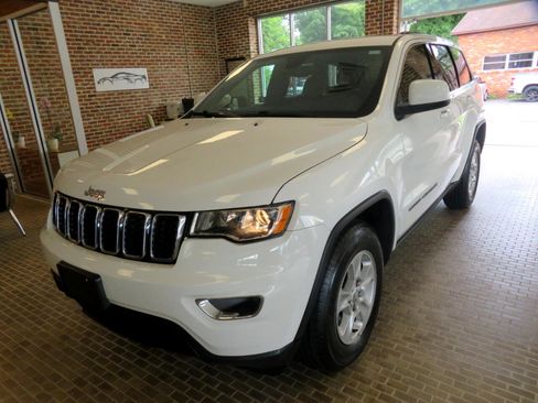 Used 2017 Jeep Grand Cherokee Laredo image 74