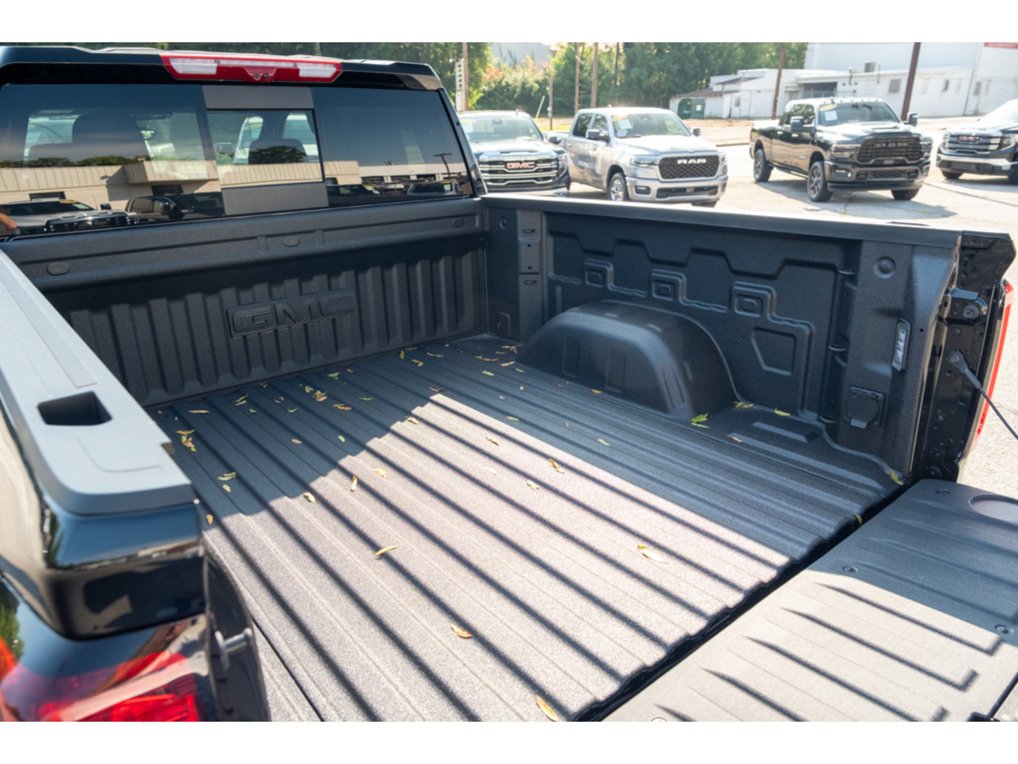 New 2026 GMC Sierra 1500 AT4 w/ AT4 Premium Package AWD/4WD image 35