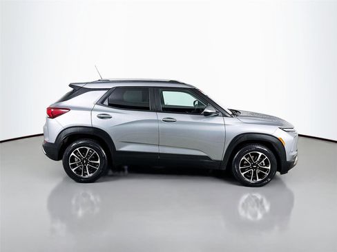 Used 2024 Chevrolet TrailBlazer LT image 10