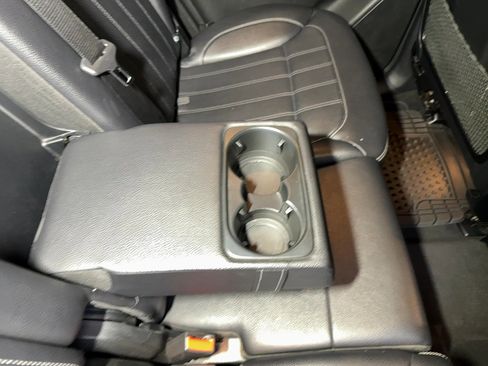 Used 2015 Mercedes-Benz GL 450 4MATIC image 96