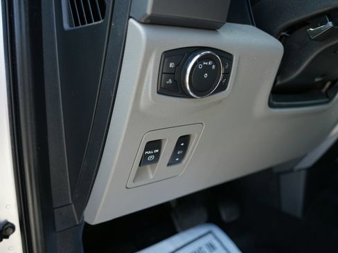 Used 2019 Ford F150 XLT w/ Equipment Group 302A Luxury AWD/4WD image 15