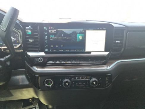 Used 2022 Chevrolet Silverado 1500 RST AWD/4WD image 24