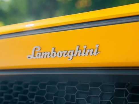 Used 2018 Lamborghini Huracan LP 580-2 RWD image 16