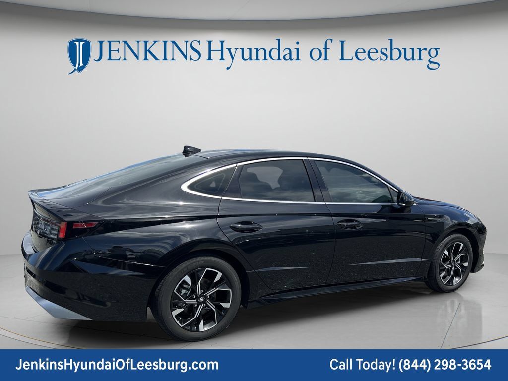 Certified 2024 Hyundai Sonata SEL FWD image 4