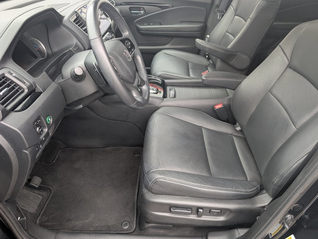 Used 2019 Honda Pilot Touring image 12