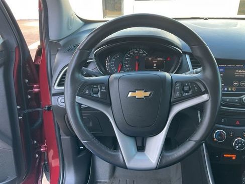 Used 2022 Chevrolet Trax LT w/ Sport Edition AWD/4WD image 8