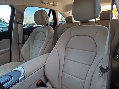 Used 2022 Mercedes-Benz GLC 300 4MATIC image 22
