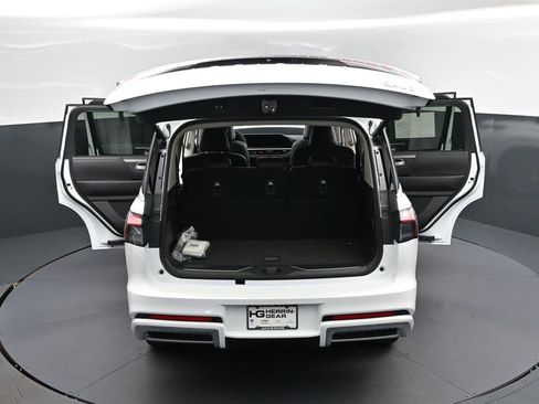 New 2026 INFINITI QX80 Pure image 51