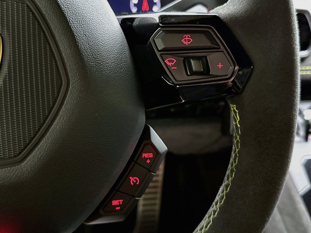 Used 2024 Lamborghini Huracan Sterrato AWD/4WD image 12