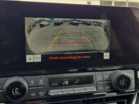 Used 2024 Toyota Grand Highlander AWD image 33