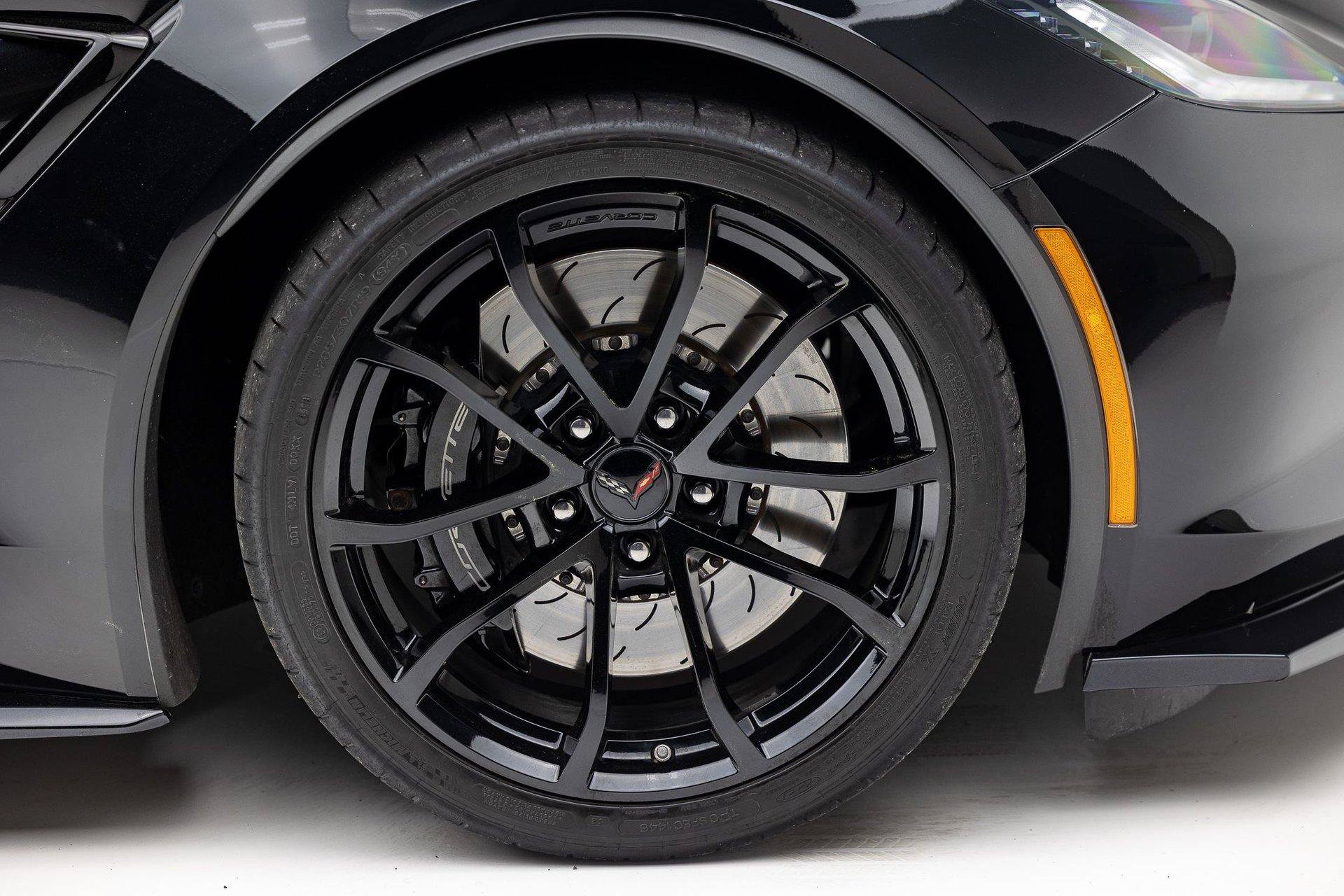 Used 2019 Chevrolet Corvette Grand Sport w/ Carbon Flash Badge Package RWD image 23