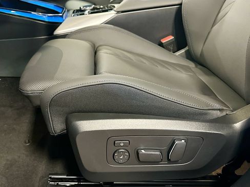New 2026 BMW X3 xDrive30i w/ Premium Package AWD/4WD image 19