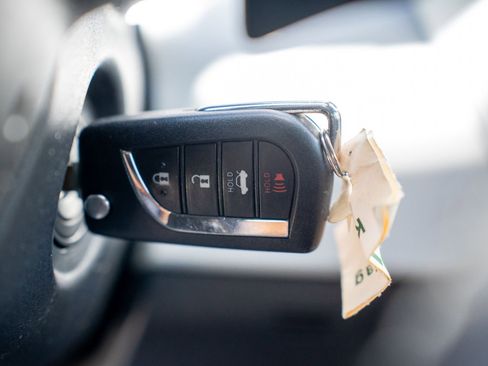 Used 2022 Toyota Corolla SE image 31