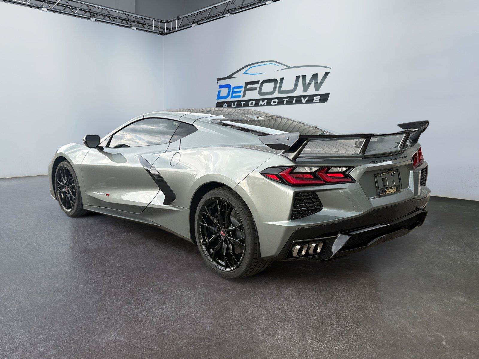 Used 2024 Chevrolet Corvette Stingray Coupe RWD image 5