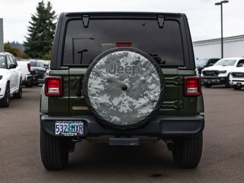 Used 2023 Jeep Wrangler Freedom Edition image 9