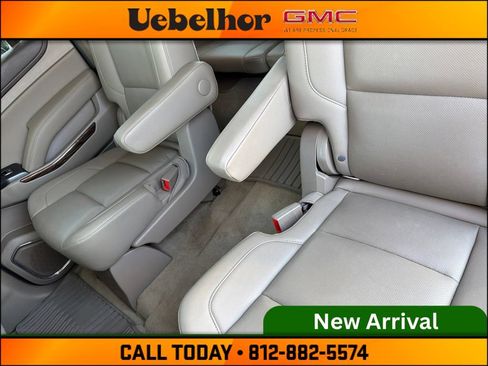 Used 2018 GMC Yukon XL SLT w/ Open Road Package AWD/4WD image 21