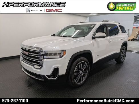 Used 2023 GMC Acadia SLT w/ Technology Package image 1