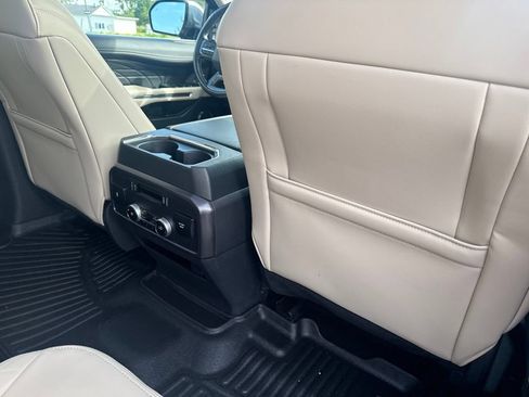 Used 2023 Ford Expedition Platinum AWD/4WD image 45