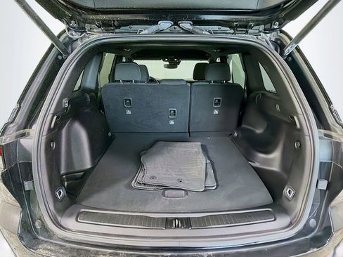 Used 2024 Jeep Grand Cherokee Laredo w/ Luxury Tech Group I image 27