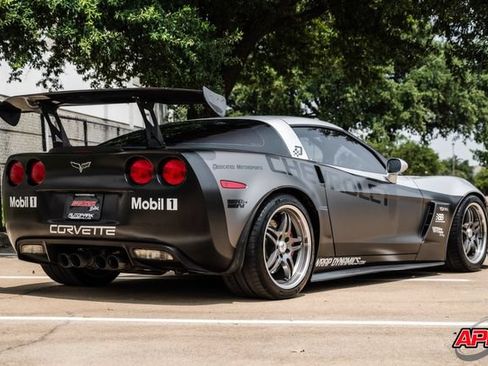 Used 2009 Chevrolet Corvette Z06 w/ Preferred Equipment Group RWD image 9