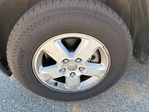 Used 2013 Jeep Grand Cherokee Laredo image 15