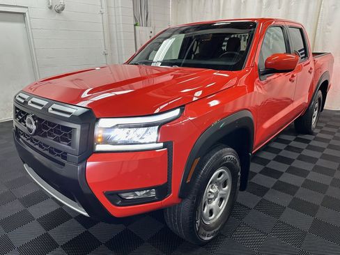 Used 2025 Nissan Frontier PRO-4X w/ Tow Package AWD/4WD image 4