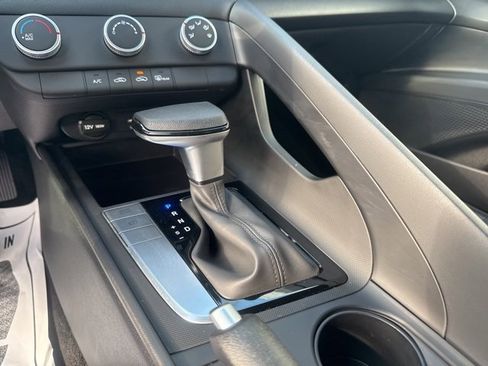 Certified 2025 Hyundai Elantra SE image 38