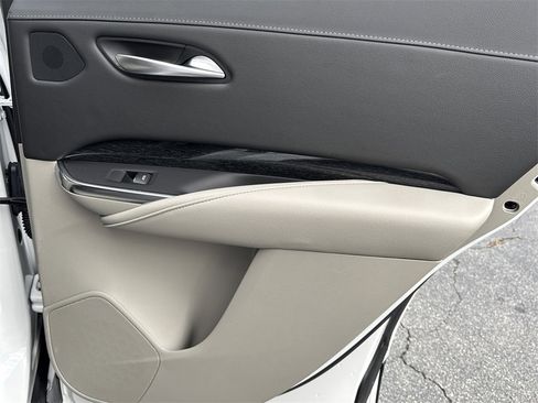 Used 2023 Cadillac XT4 Premium Luxury w/ Cold Weather Package image 16