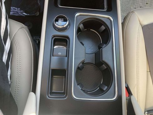 New 2026 Lincoln Corsair Premiere image 28