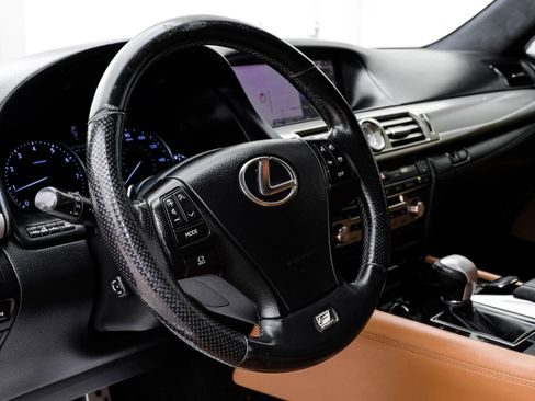 Used 2014 Lexus LS 460 AWD w/ F Sport Package image 24