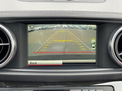 Used 2015 Mercedes-Benz SL 550 image 30