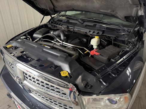 Used 2014 RAM 1500 Laramie w/ Convenience Group image 17