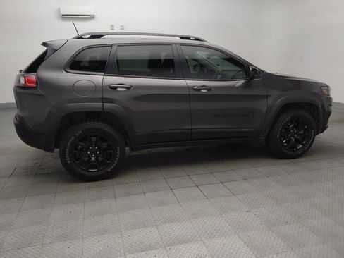 Used 2022 Jeep Cherokee Latitude AWD/4WD image 10
