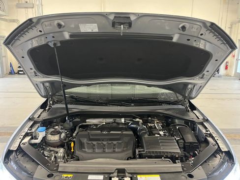Certified 2023 Volkswagen Tiguan SE R-Line image 6