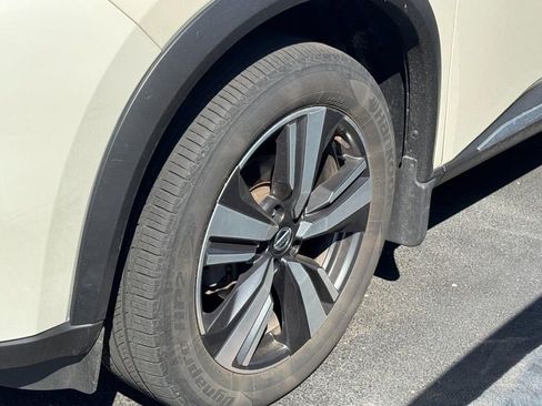 Used 2021 Nissan Rogue SL w/ Premium Package image 4