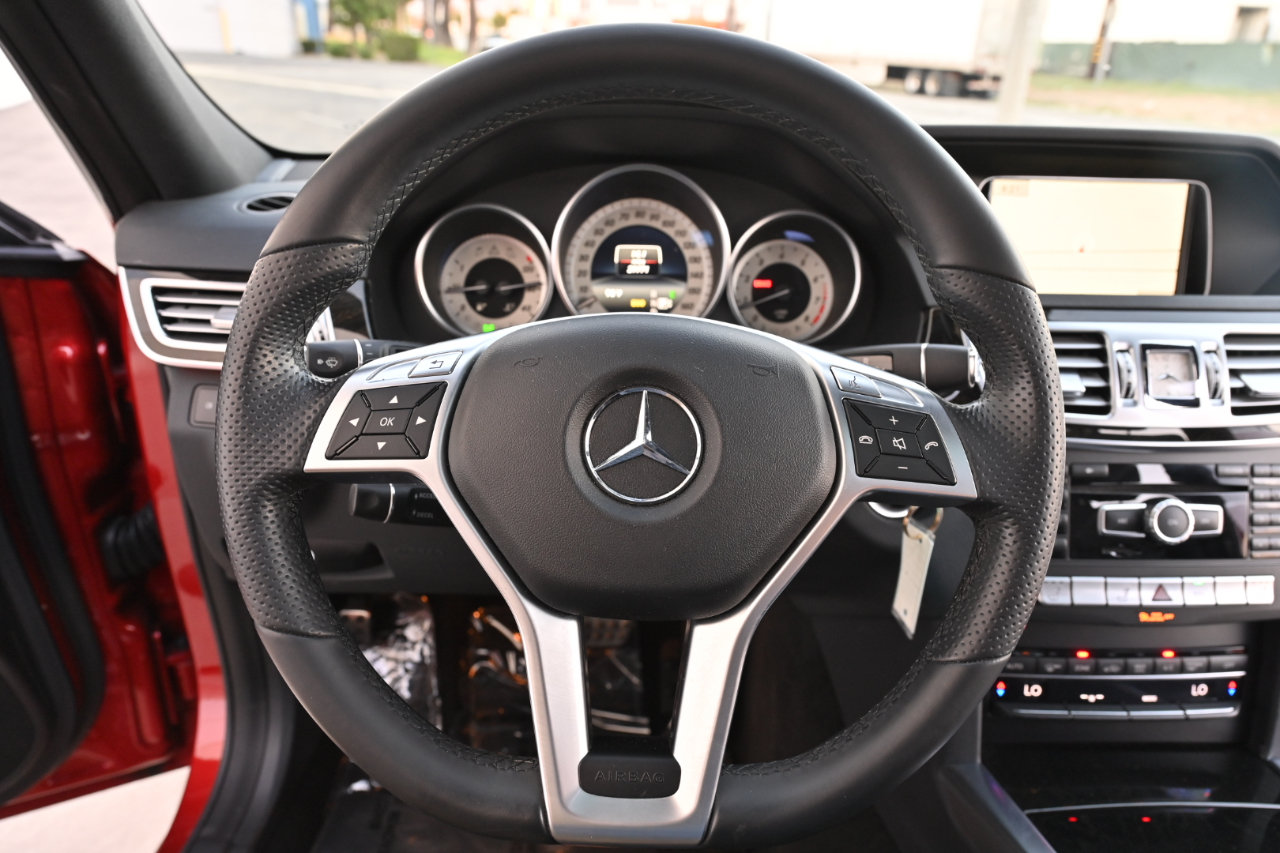 Used 2014 Mercedes-Benz E 350 4MATIC Wagon image 21
