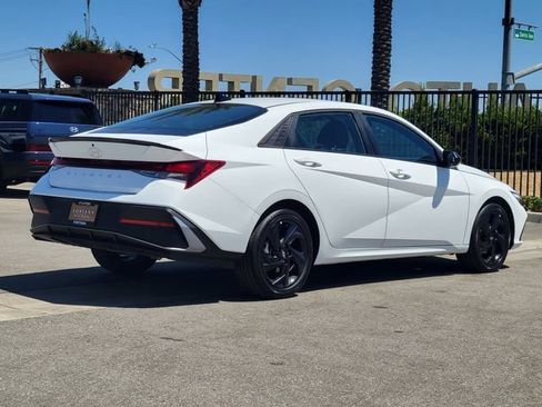 New 2026 Hyundai Elantra SEL Sport FWD image 4