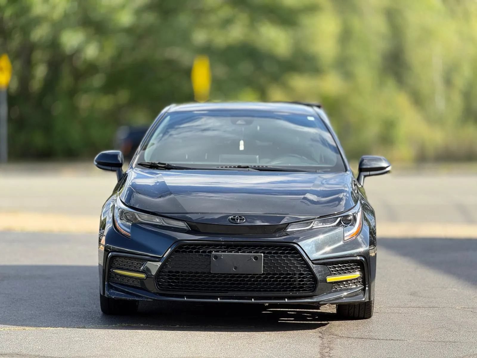 Used 2020 Toyota Corolla SE FWD image 3