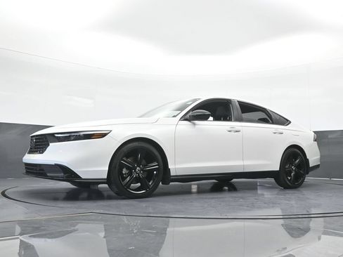 Used 2025 Honda Accord Sport image 56