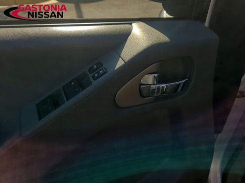 Used 2019 Nissan Frontier SV image 27
